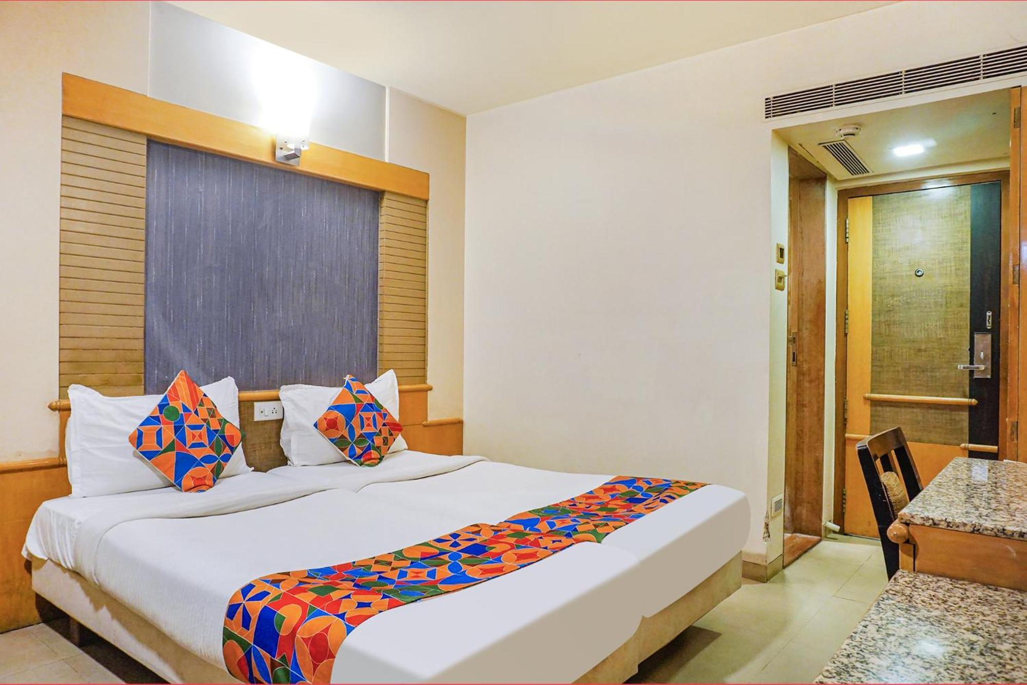 Fabhotel Prime Deccan 8 プネ エクステリア 写真