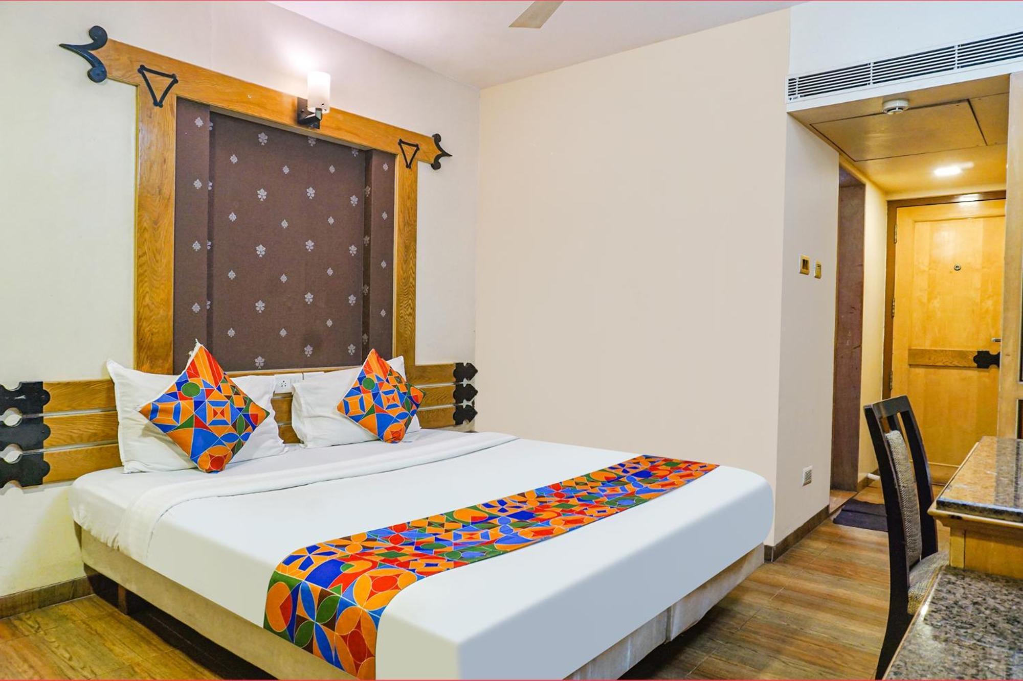 Fabhotel Prime Deccan 8 プネ エクステリア 写真